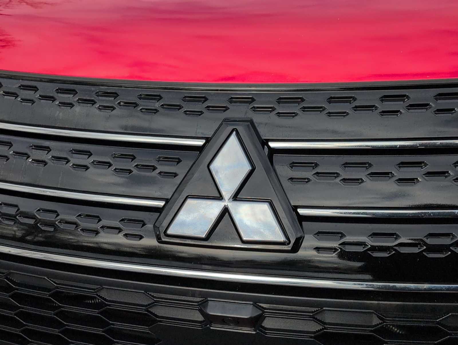 Thumbnail: 2022 Mitsubishi Outlander - 12