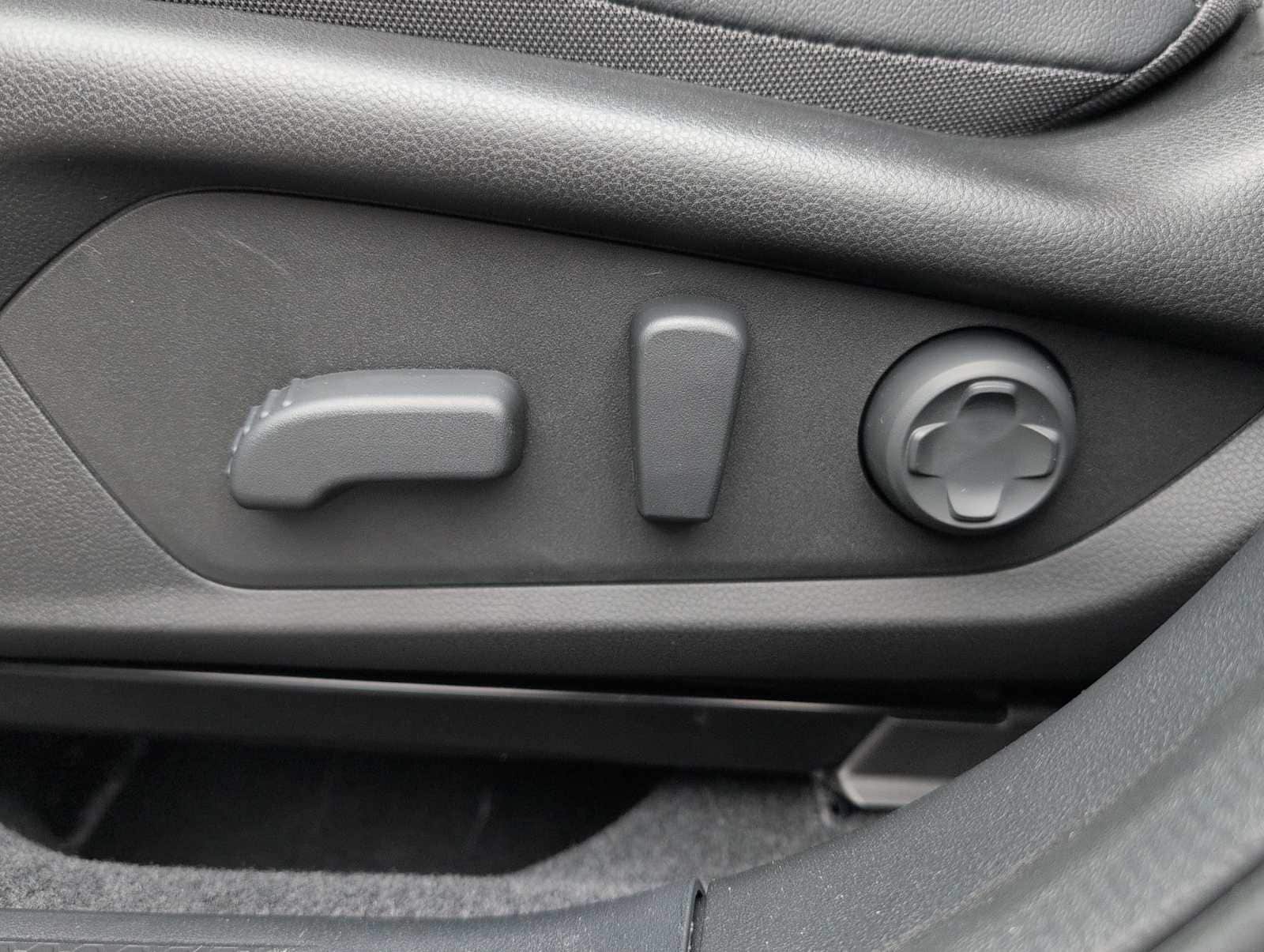 Thumbnail: 2026 Subaru Outback - 18