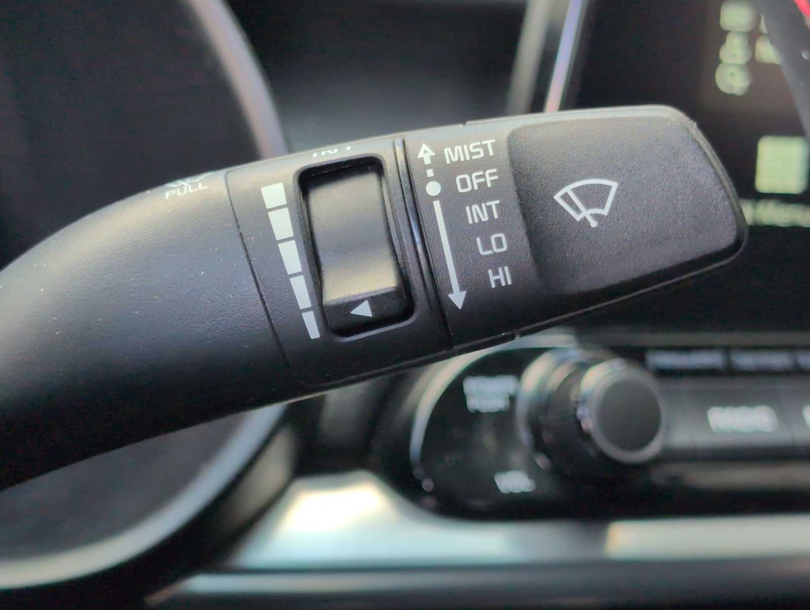 Thumbnail: 2020 Kia Forte - 25