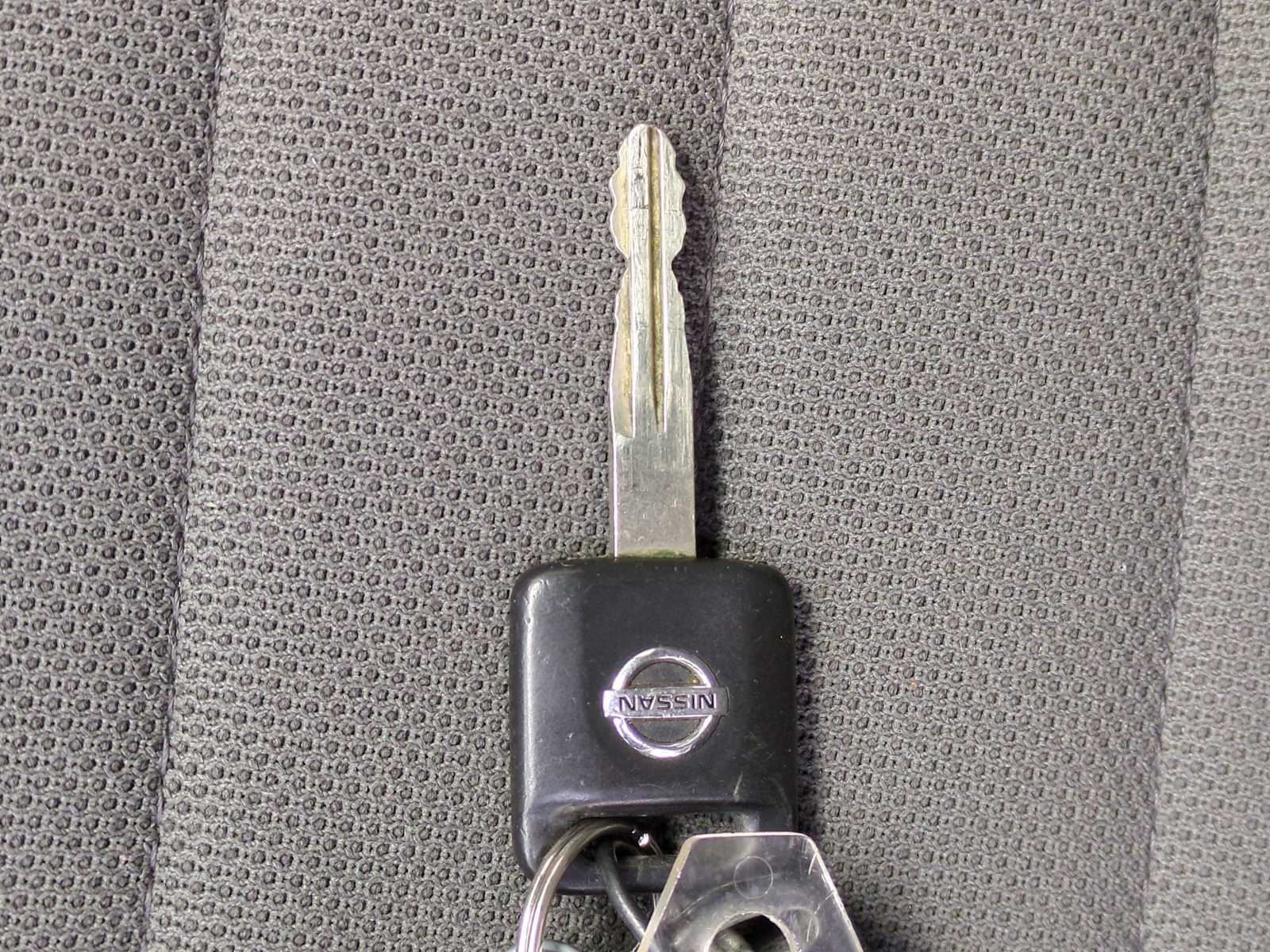 2012 Nissan Frontier SV 26