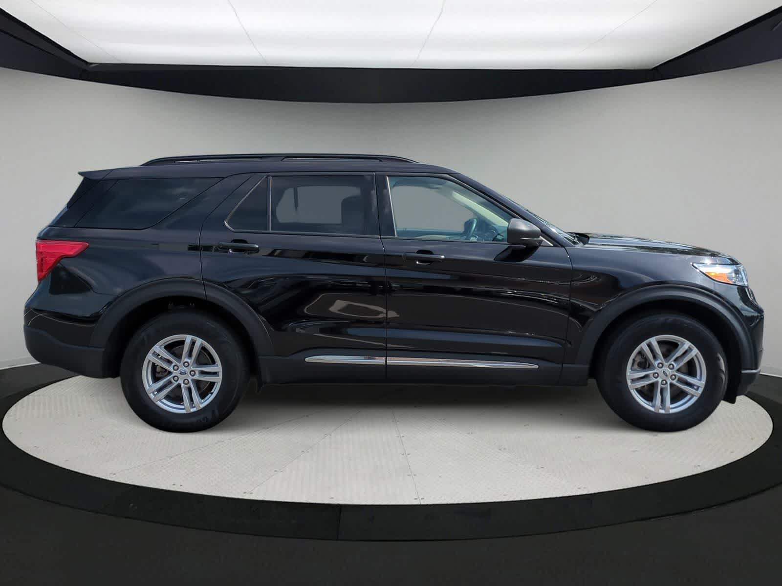 Thumbnail: 2023 Ford Explorer - 9
