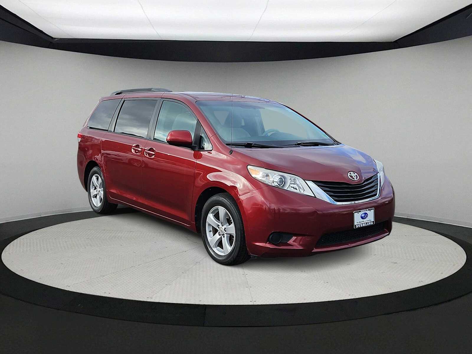 Thumbnail: 2011 Toyota Sienna - 2