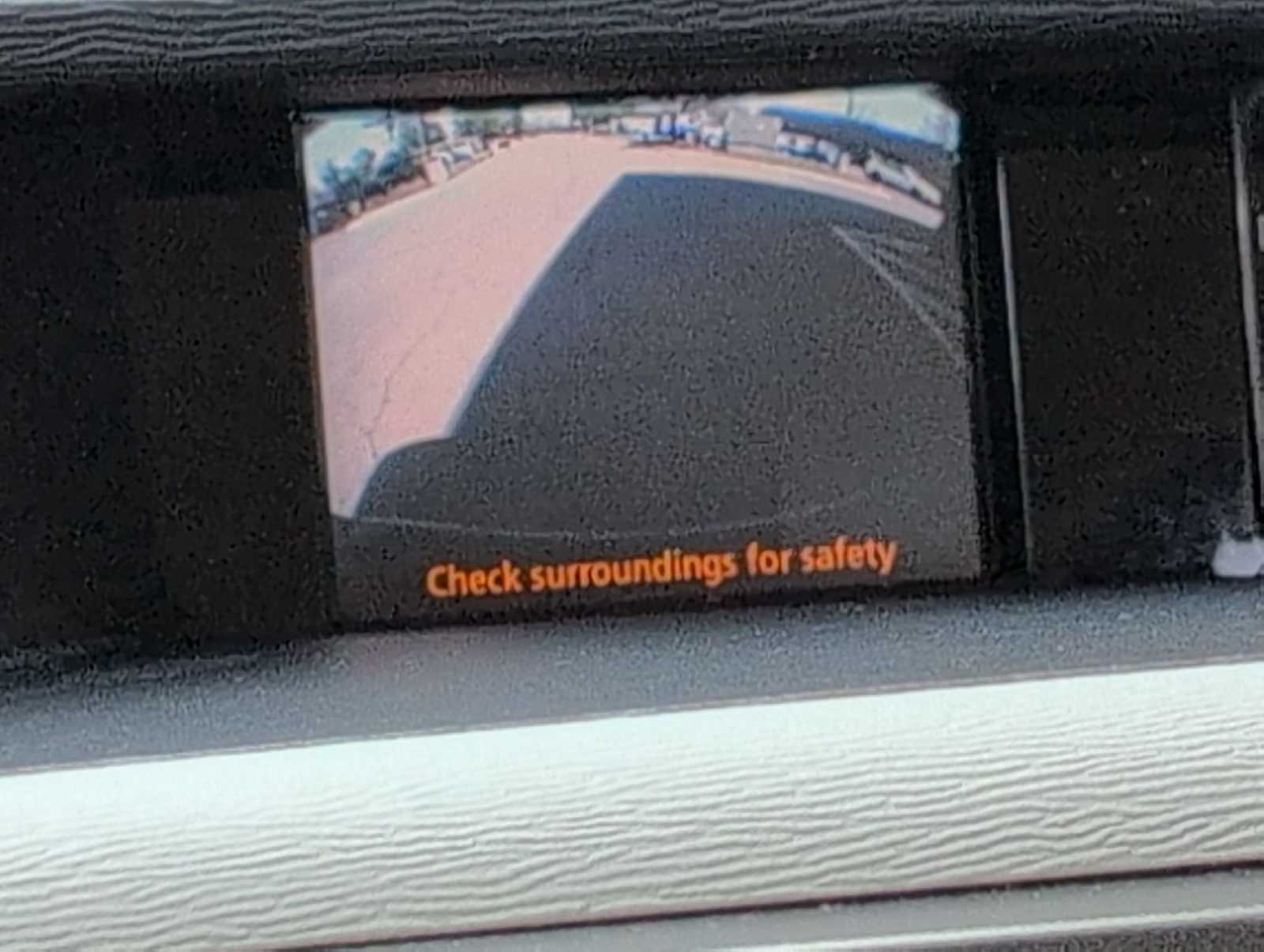 Thumbnail: 2014 Toyota Sienna - 27