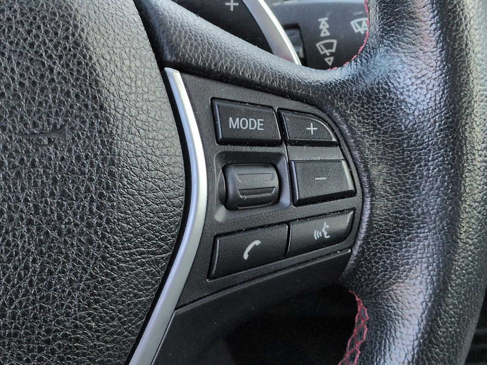 Thumbnail: 2016 BMW 3 Series - 26