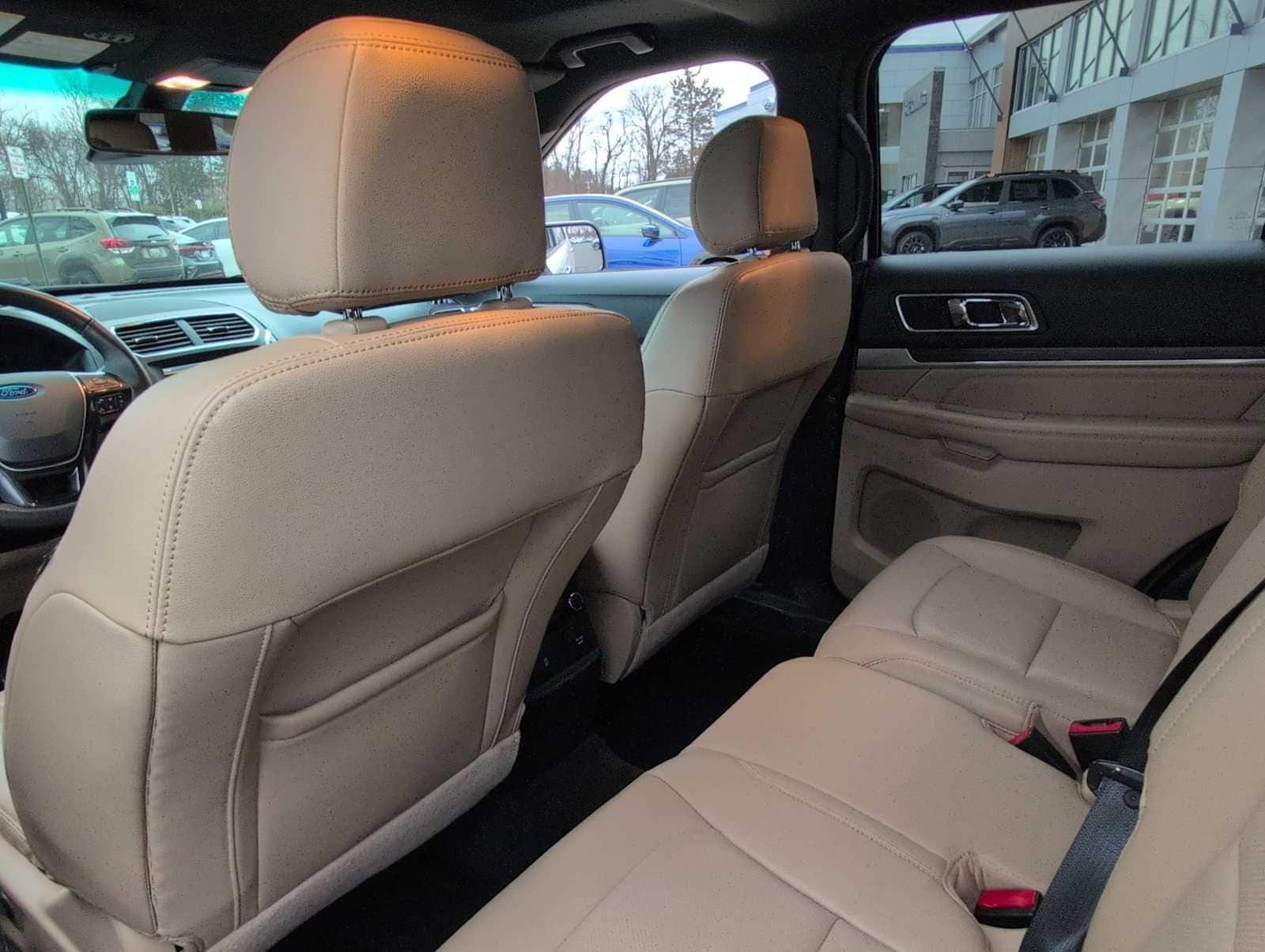 Thumbnail: 2016 Ford Explorer - 18