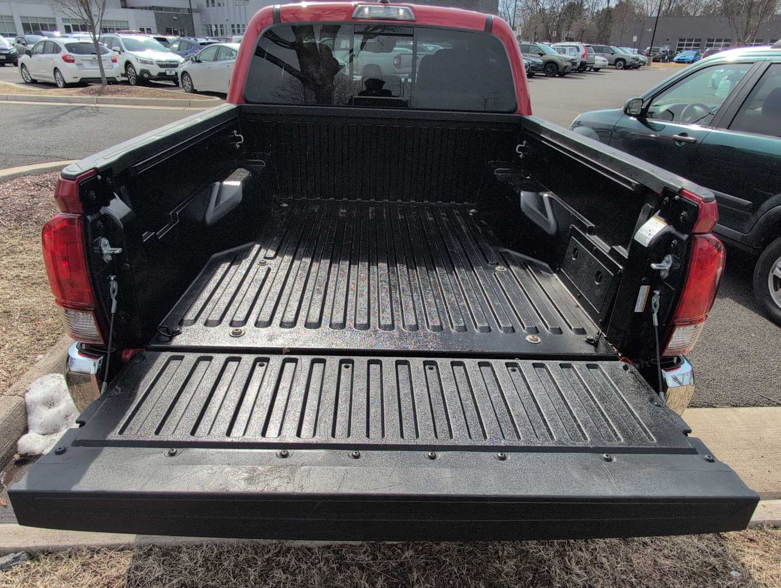 Thumbnail: 2023 Toyota Tacoma - 33