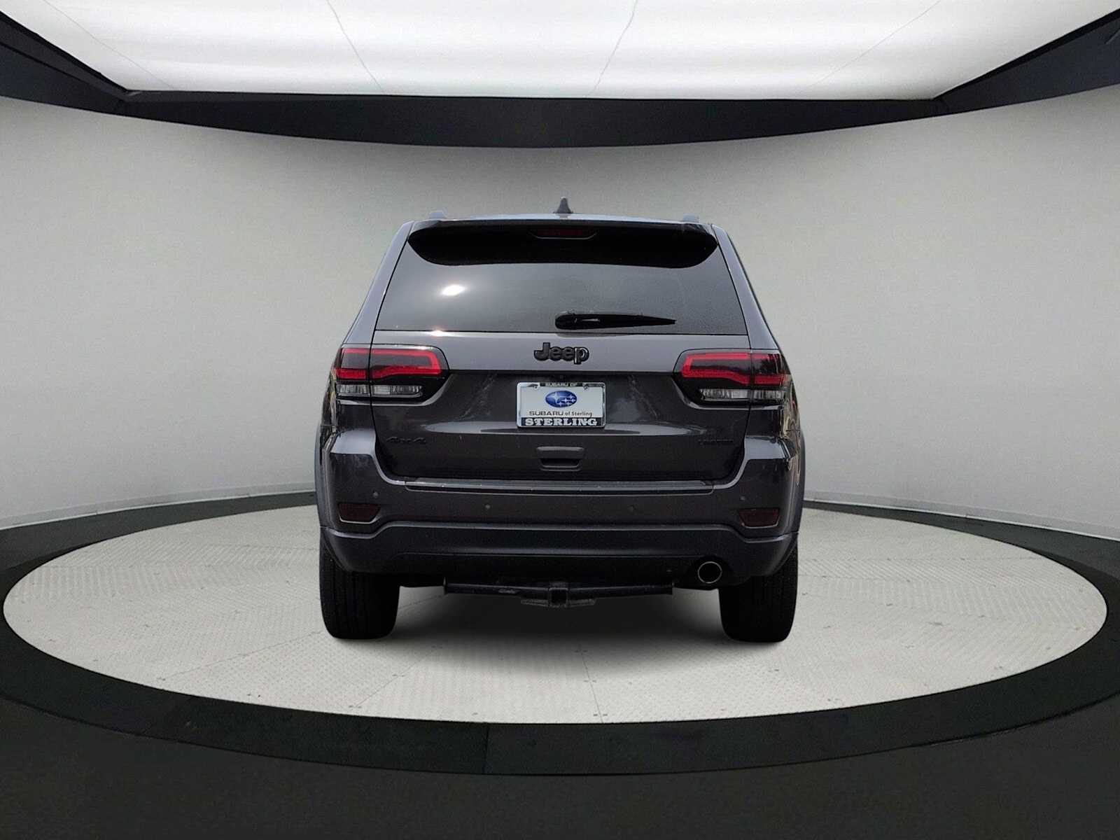 Thumbnail: 2015 Jeep Grand Cherokee - 7