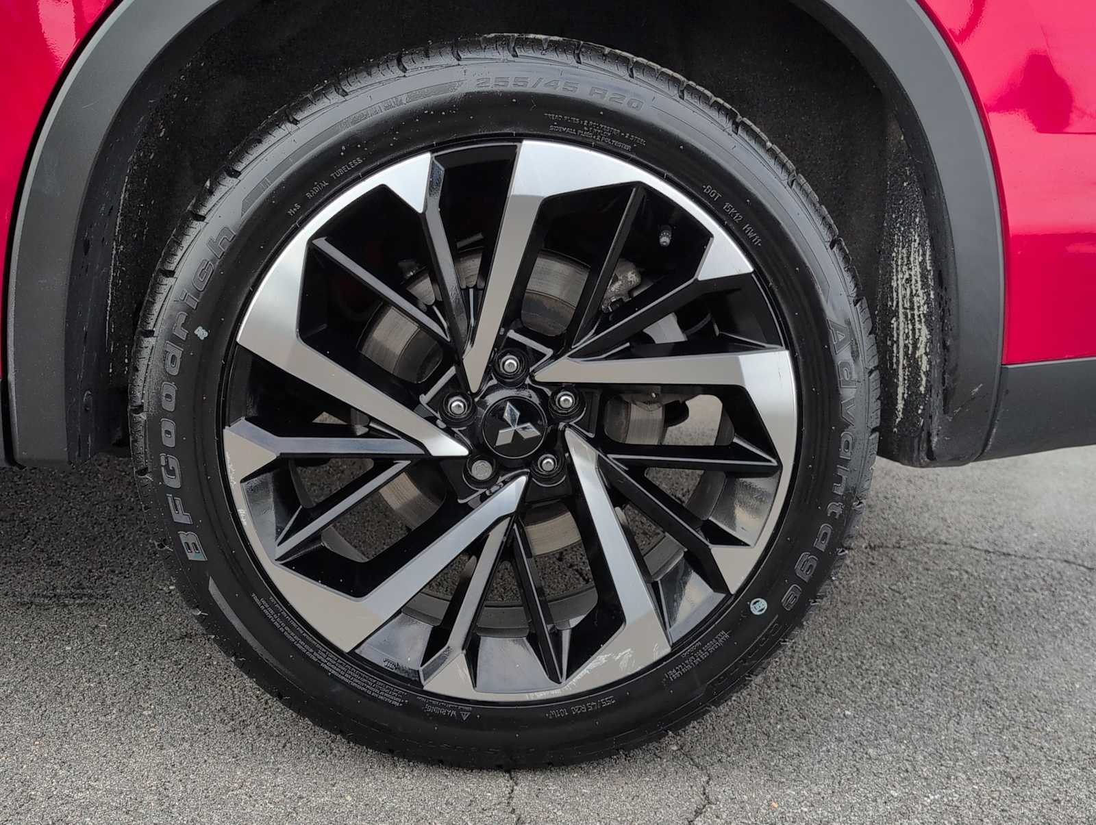 Thumbnail: 2022 Mitsubishi Outlander - 14