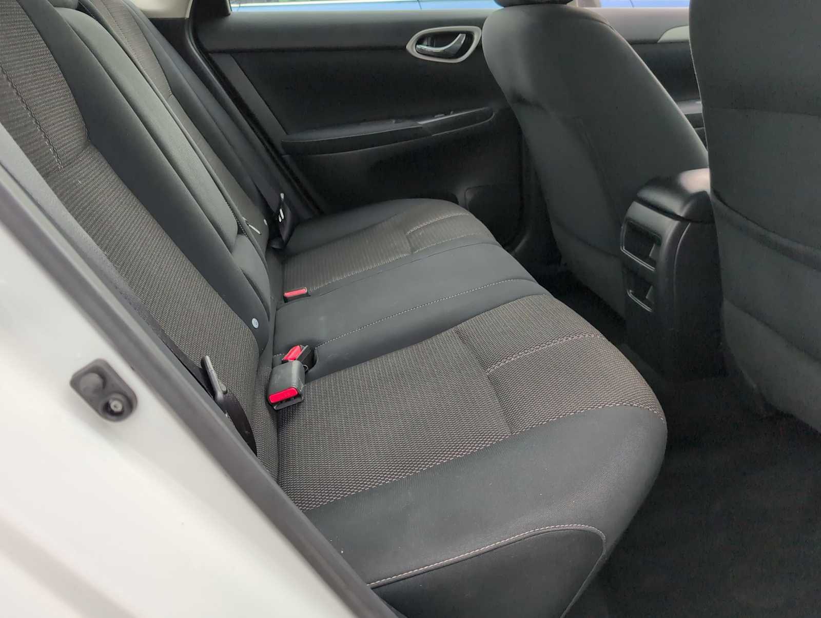 Thumbnail: 2015 Nissan Sentra - 20