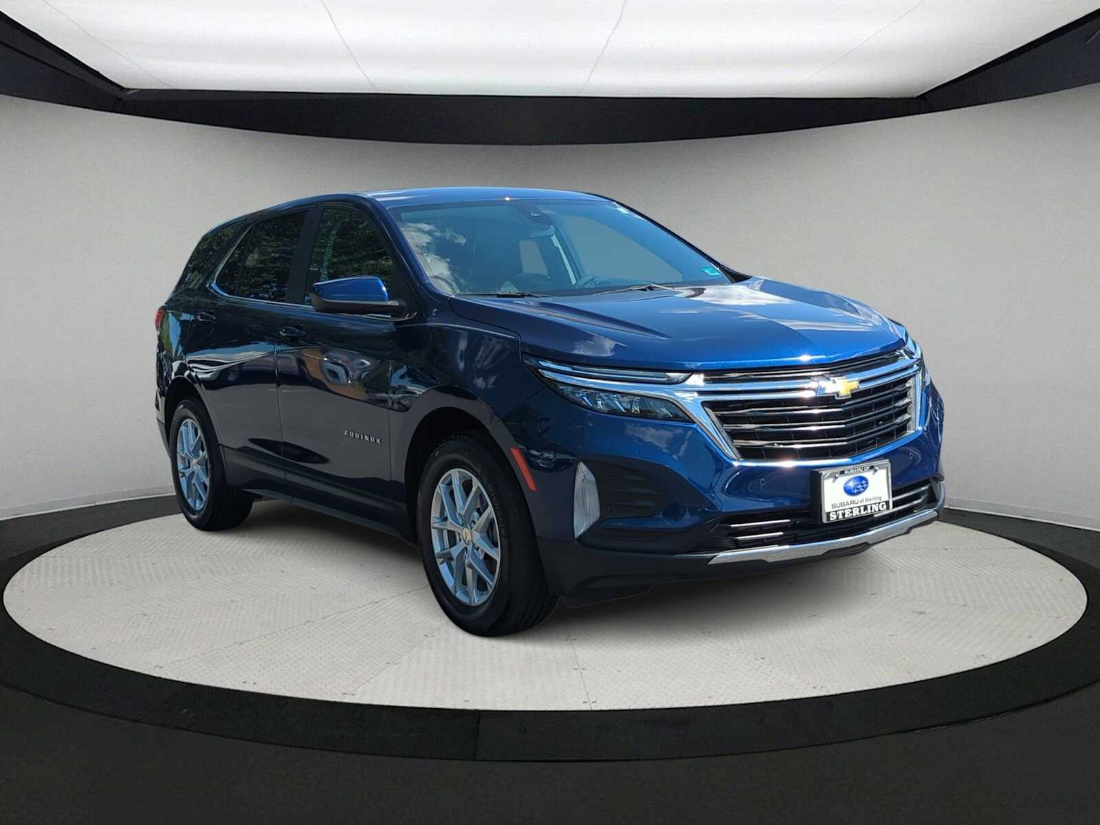 2022 Chevrolet Equinox LT photo 2