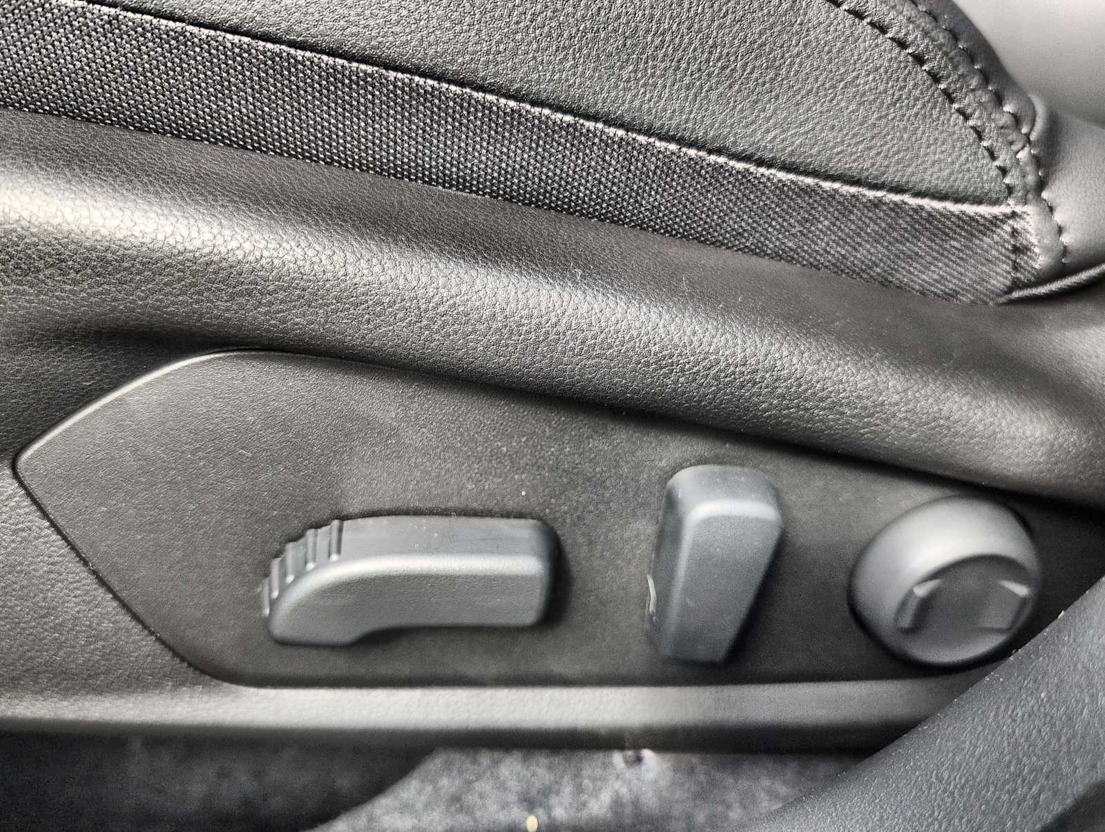 Thumbnail: 2026 Subaru Outback - 17