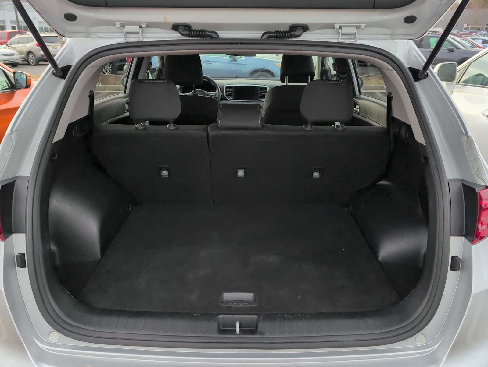 Thumbnail: 2020 Kia Sportage - 32