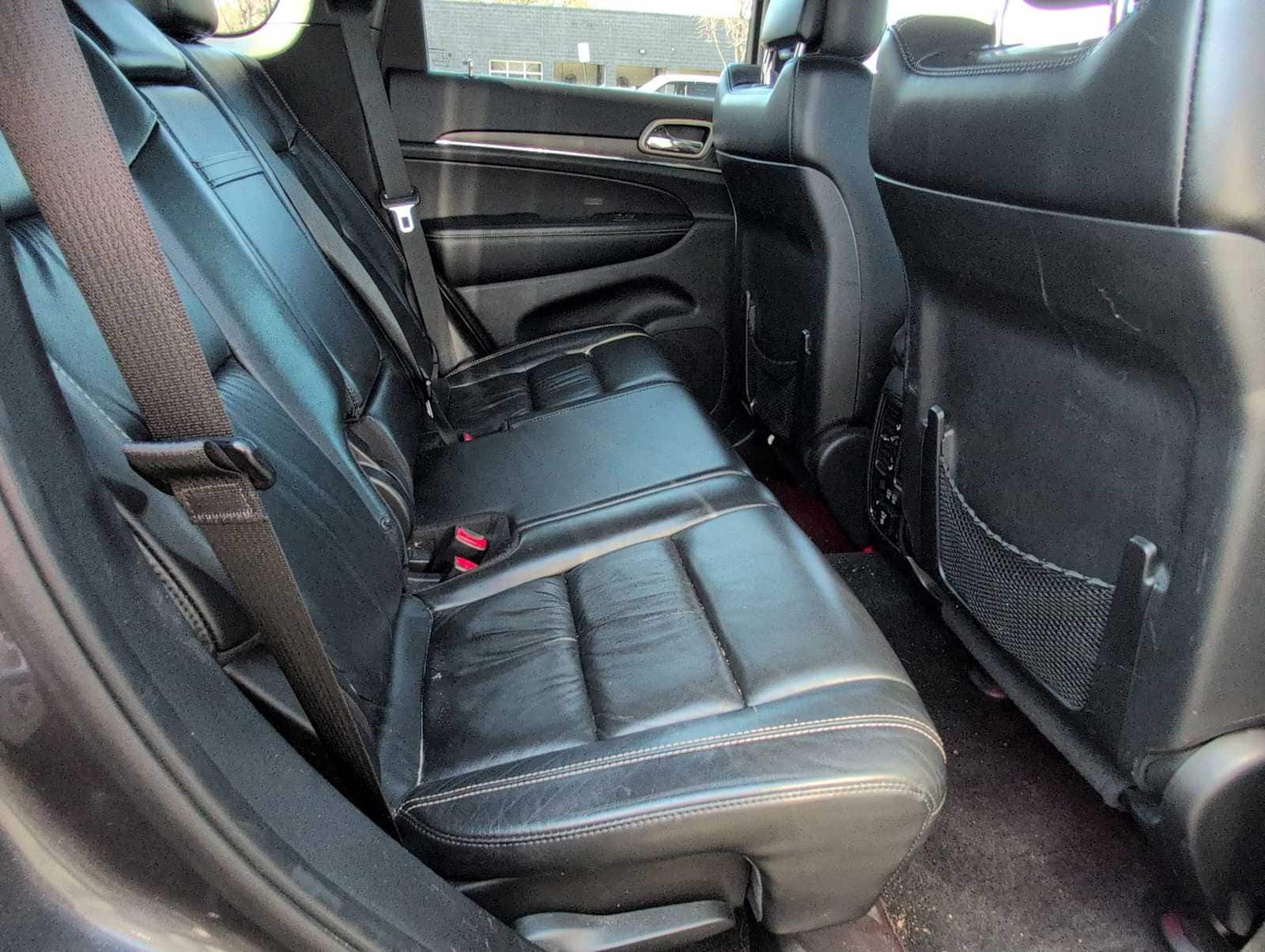 Thumbnail: 2015 Jeep Grand Cherokee - 20