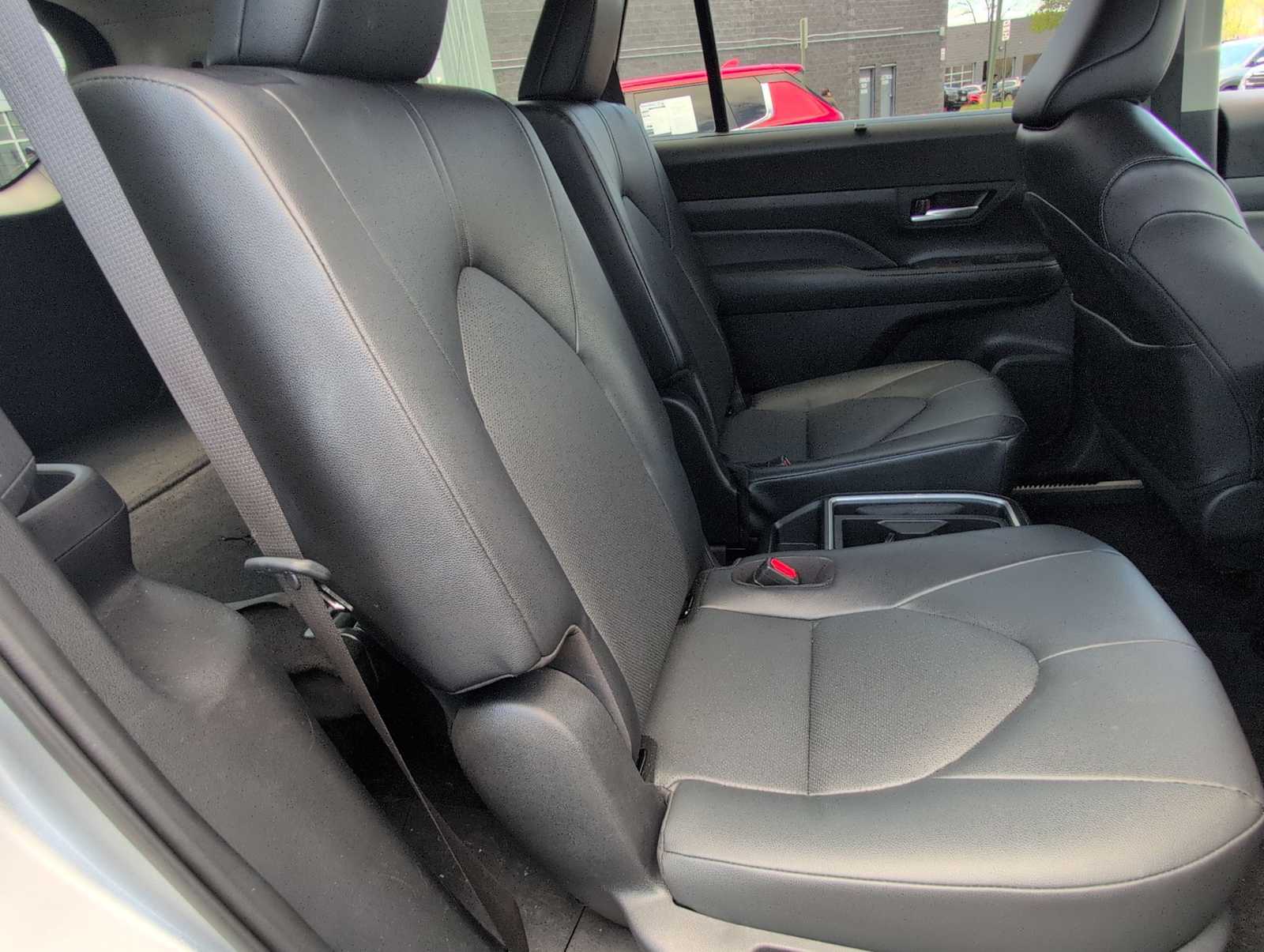 Thumbnail: 2025 Toyota Grand Highlander - 20