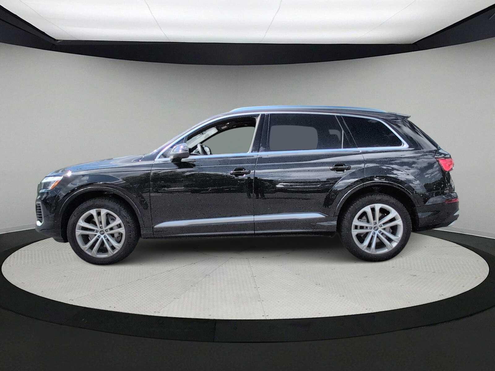 Thumbnail: 2025 Audi Q7 - 5