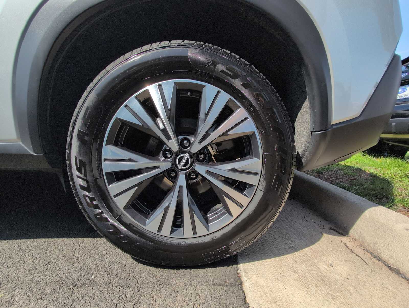 Thumbnail: 2023 Nissan Rogue - 14