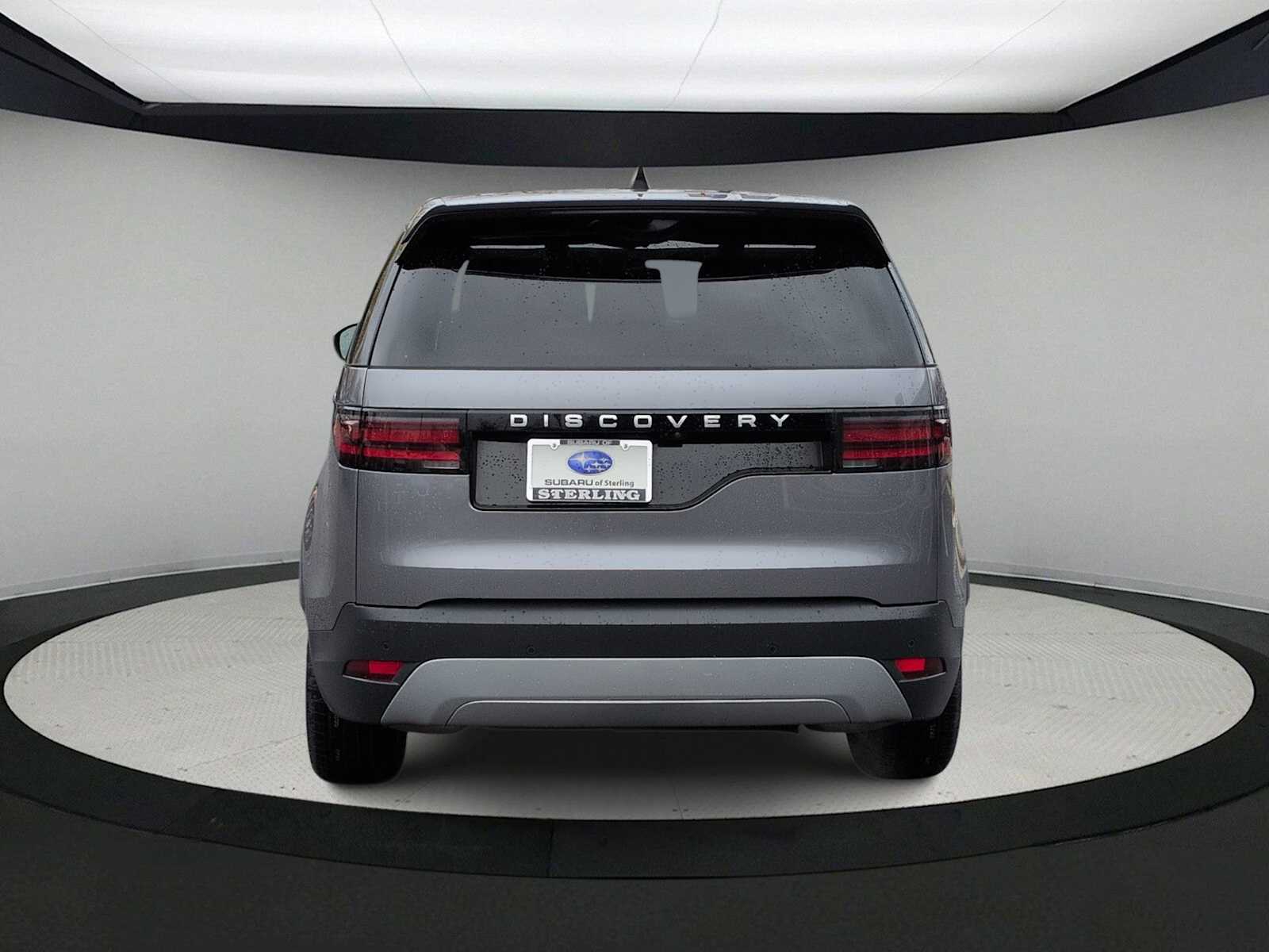 Thumbnail: 2024 Land Rover Discovery - 7