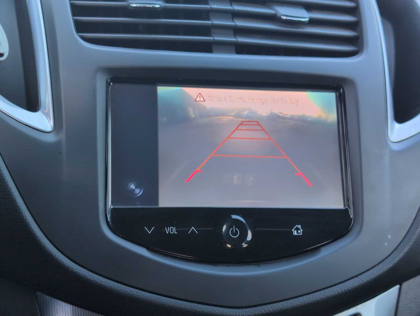 Thumbnail: 2015 Chevrolet Trax - 29