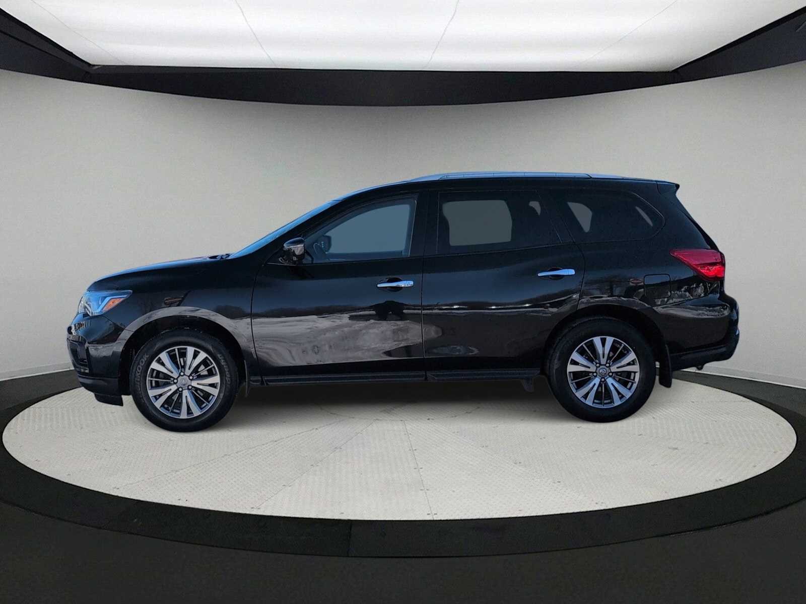 Thumbnail: 2019 Nissan Pathfinder - 5