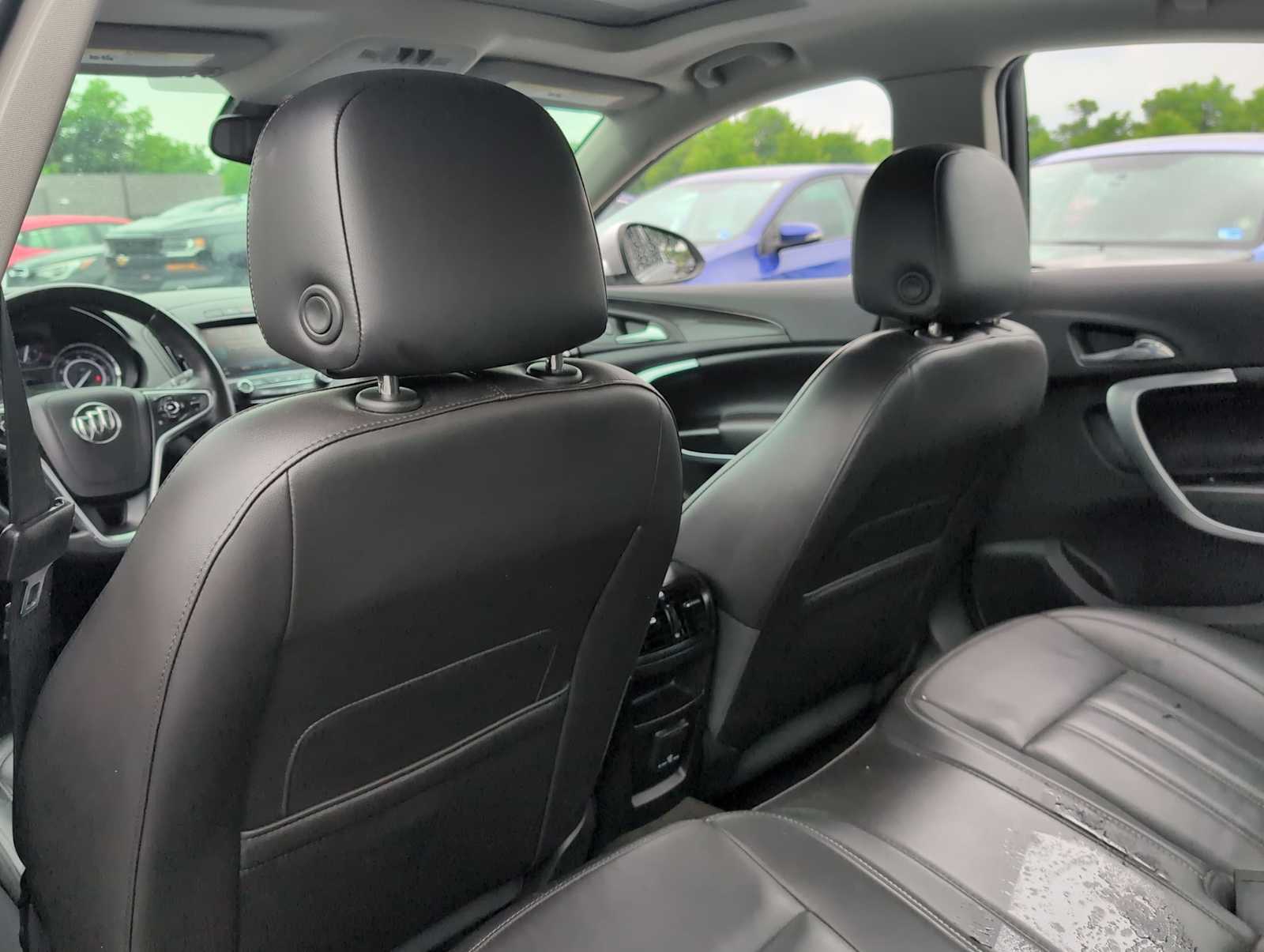 Thumbnail: 2014 Buick Regal - 17