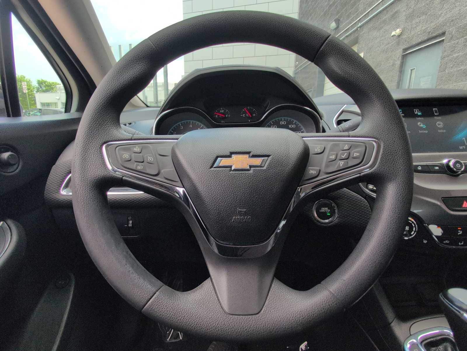 Thumbnail: 2017 Chevrolet Cruze - 22