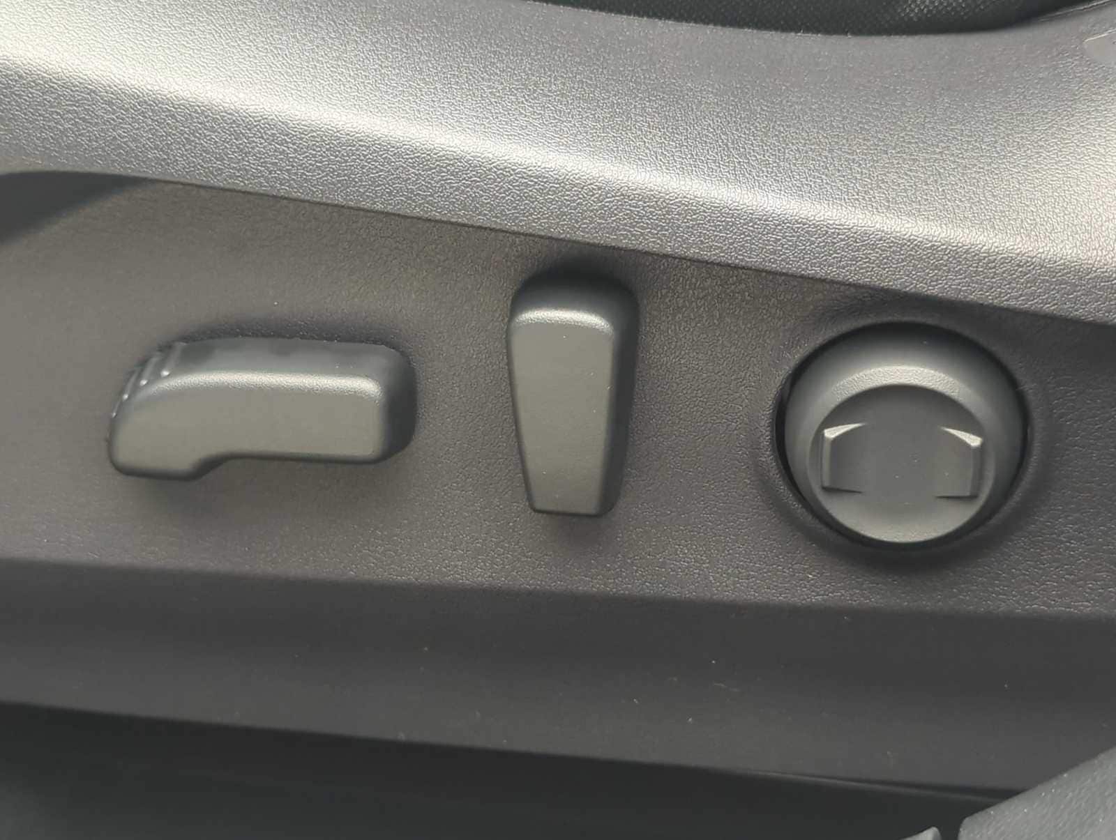 Thumbnail: 2025 Subaru Outback - 18