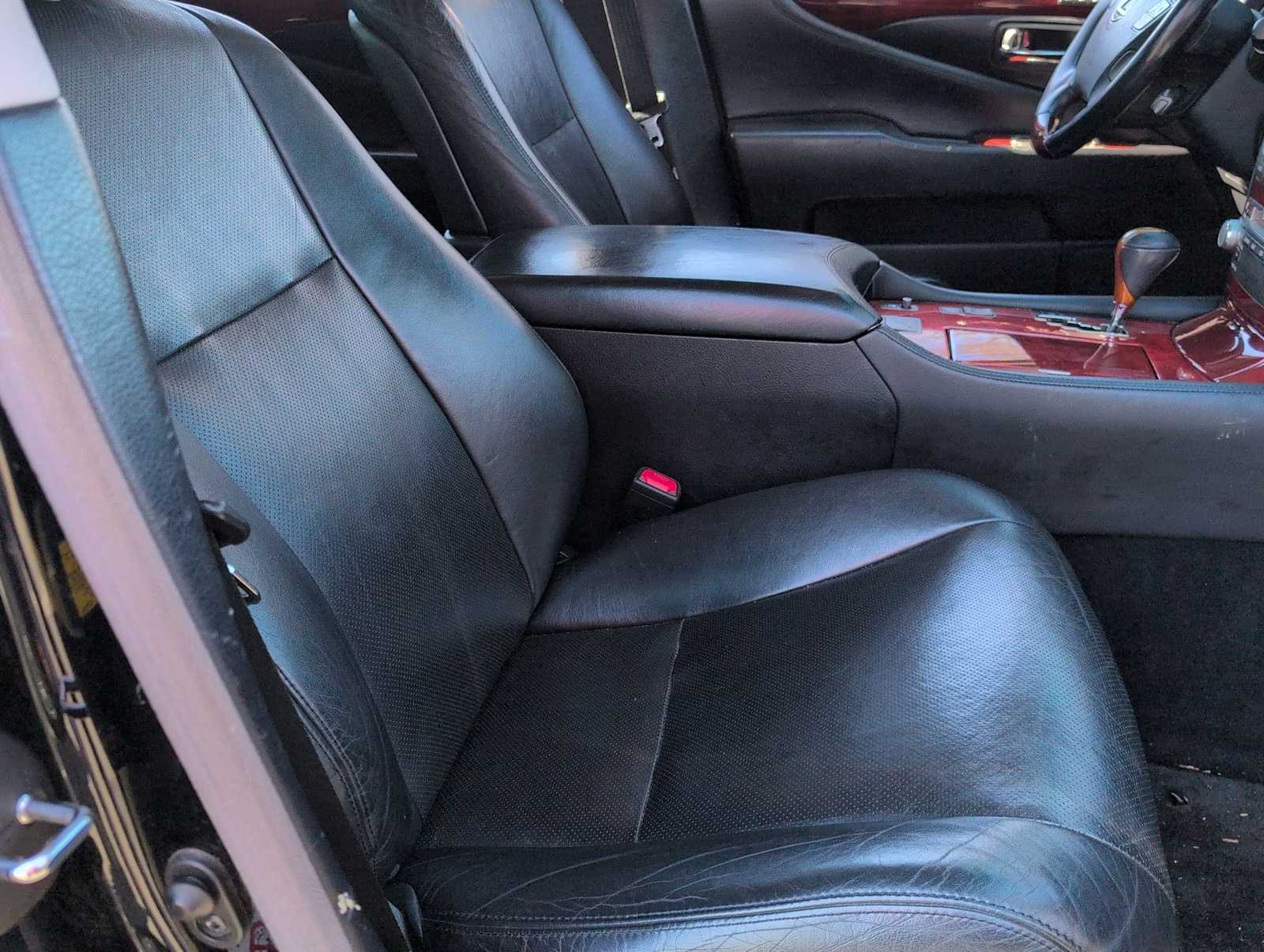 Thumbnail: 2012 Lexus LS - 20