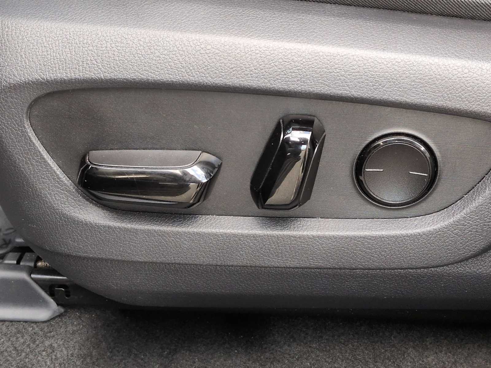 Thumbnail: 2024 Lexus RX - 17