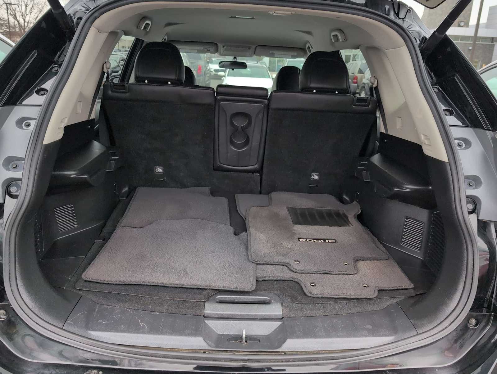 Thumbnail: 2015 Nissan Rogue - 33