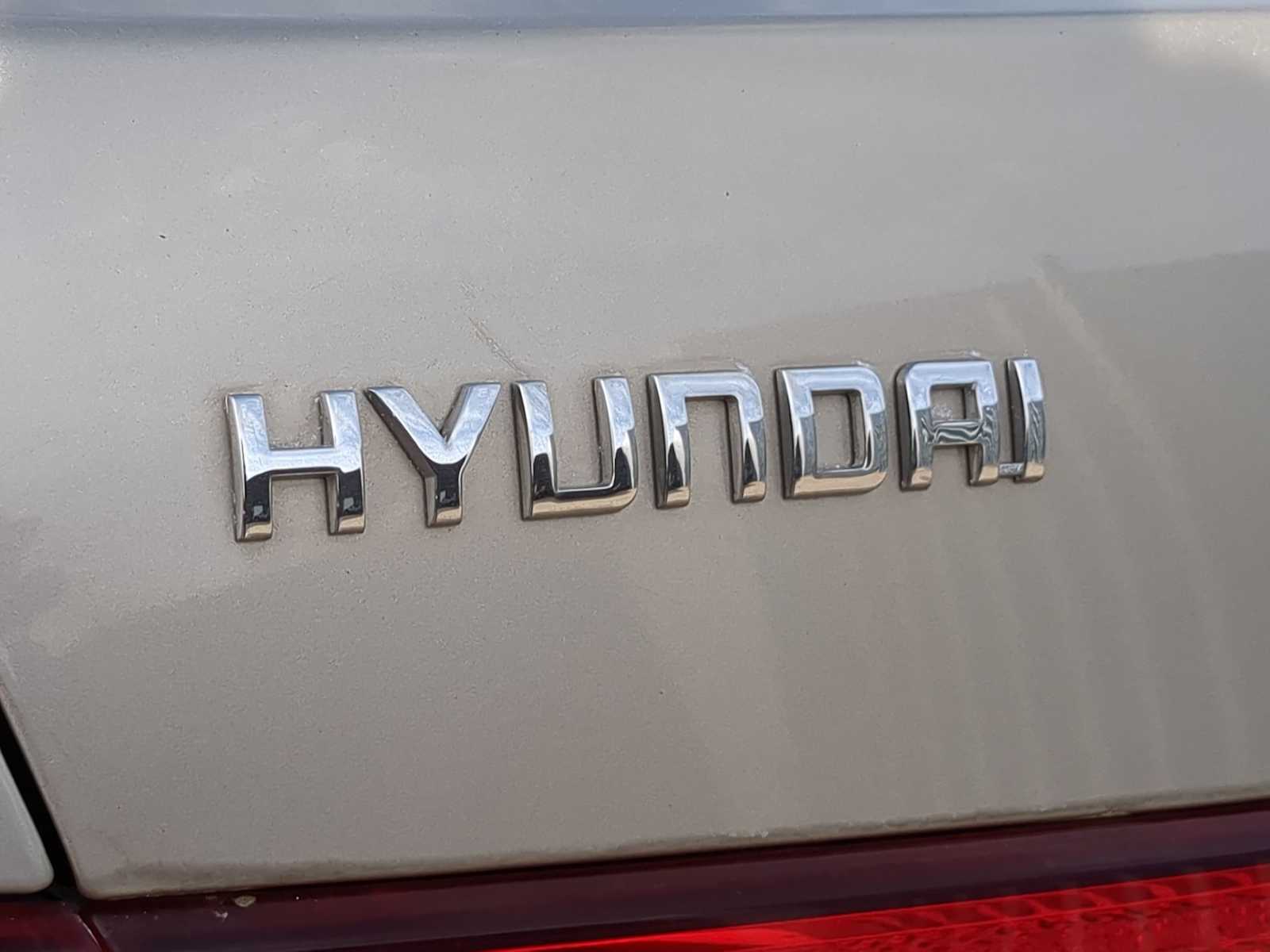 Thumbnail: 2010 Hyundai Sonata - 12