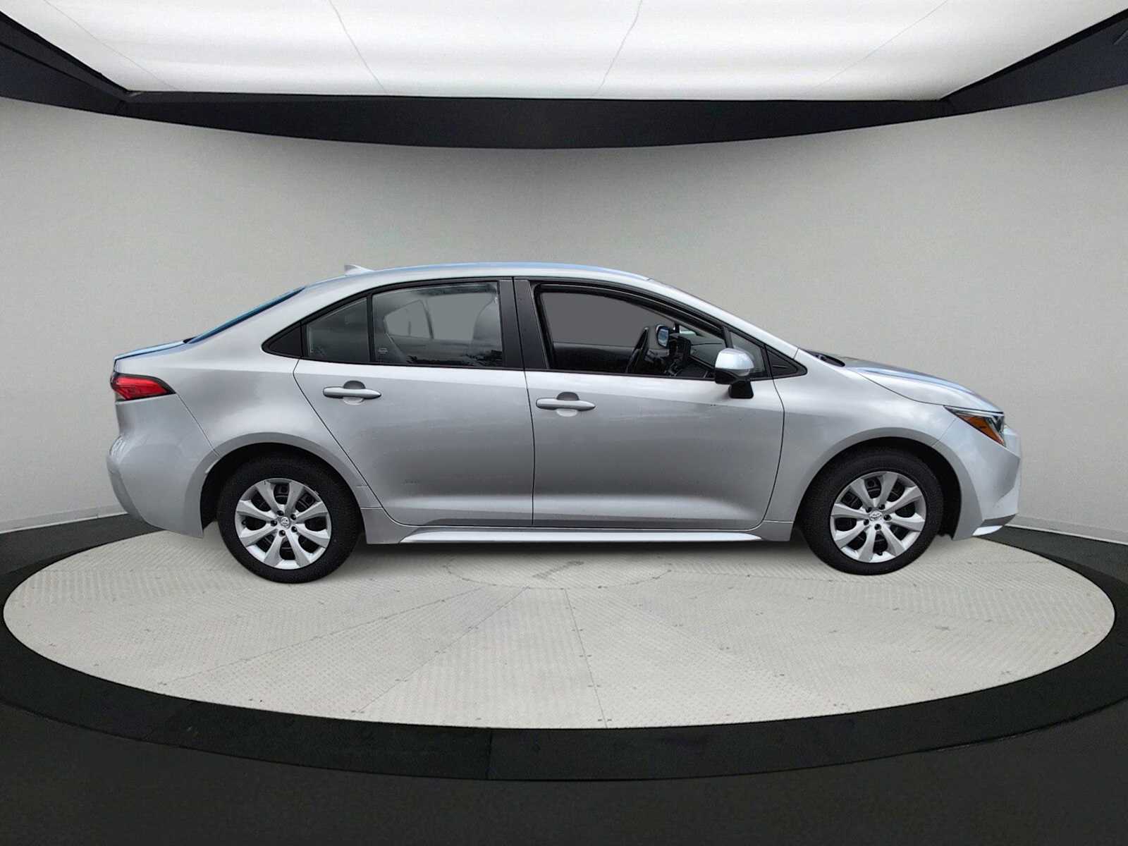 Thumbnail: 2024 Toyota Corolla - 9