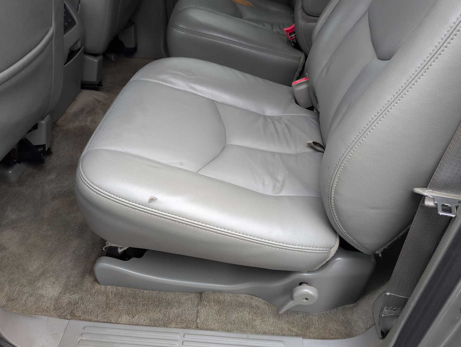 Thumbnail: 2005 Chevrolet Suburban - 18