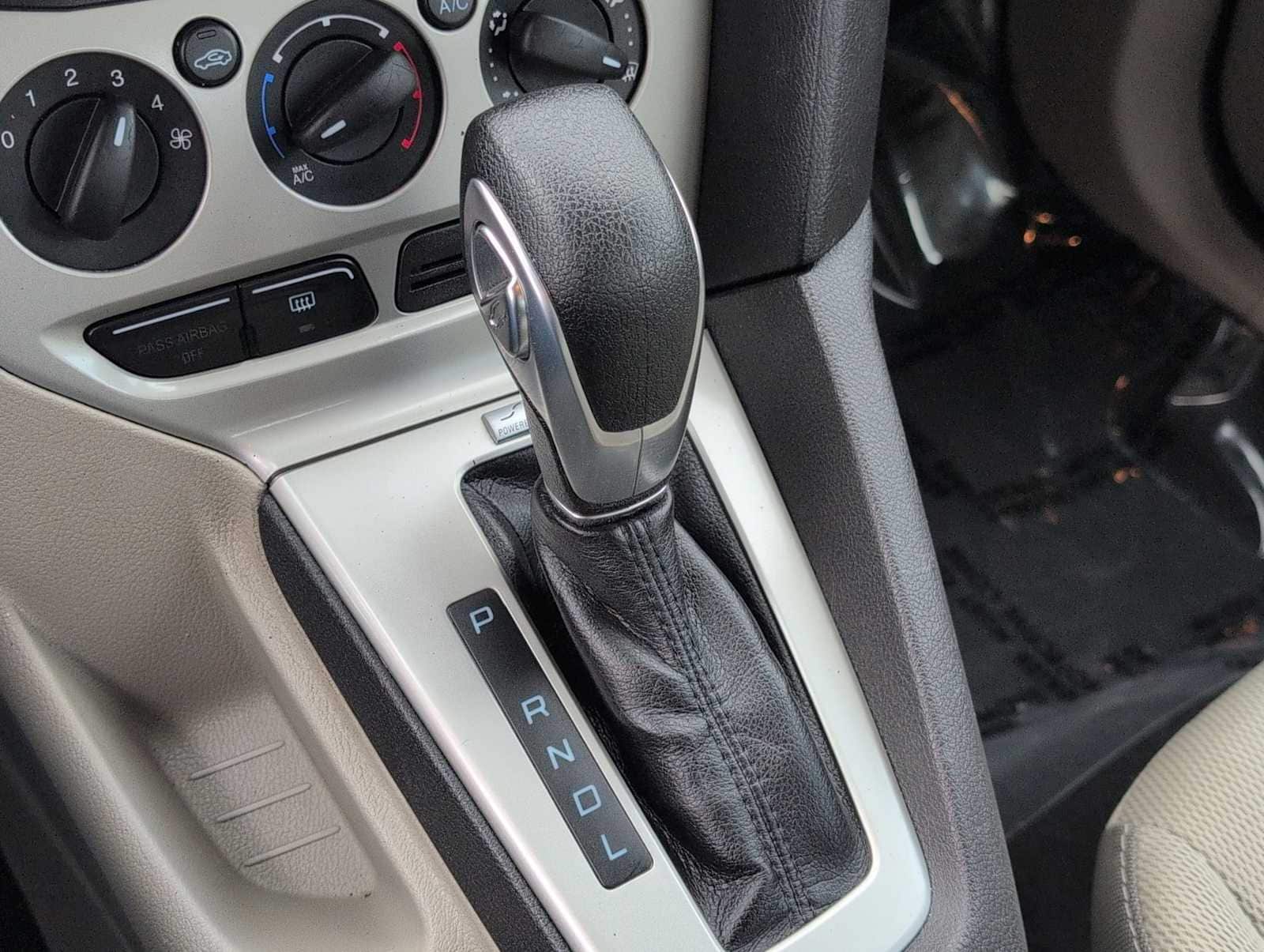 Thumbnail: 2013 Ford Focus - 27