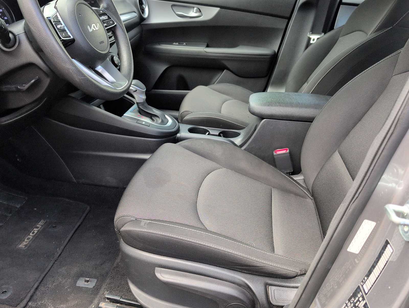 Thumbnail: 2023 Kia Forte - 16