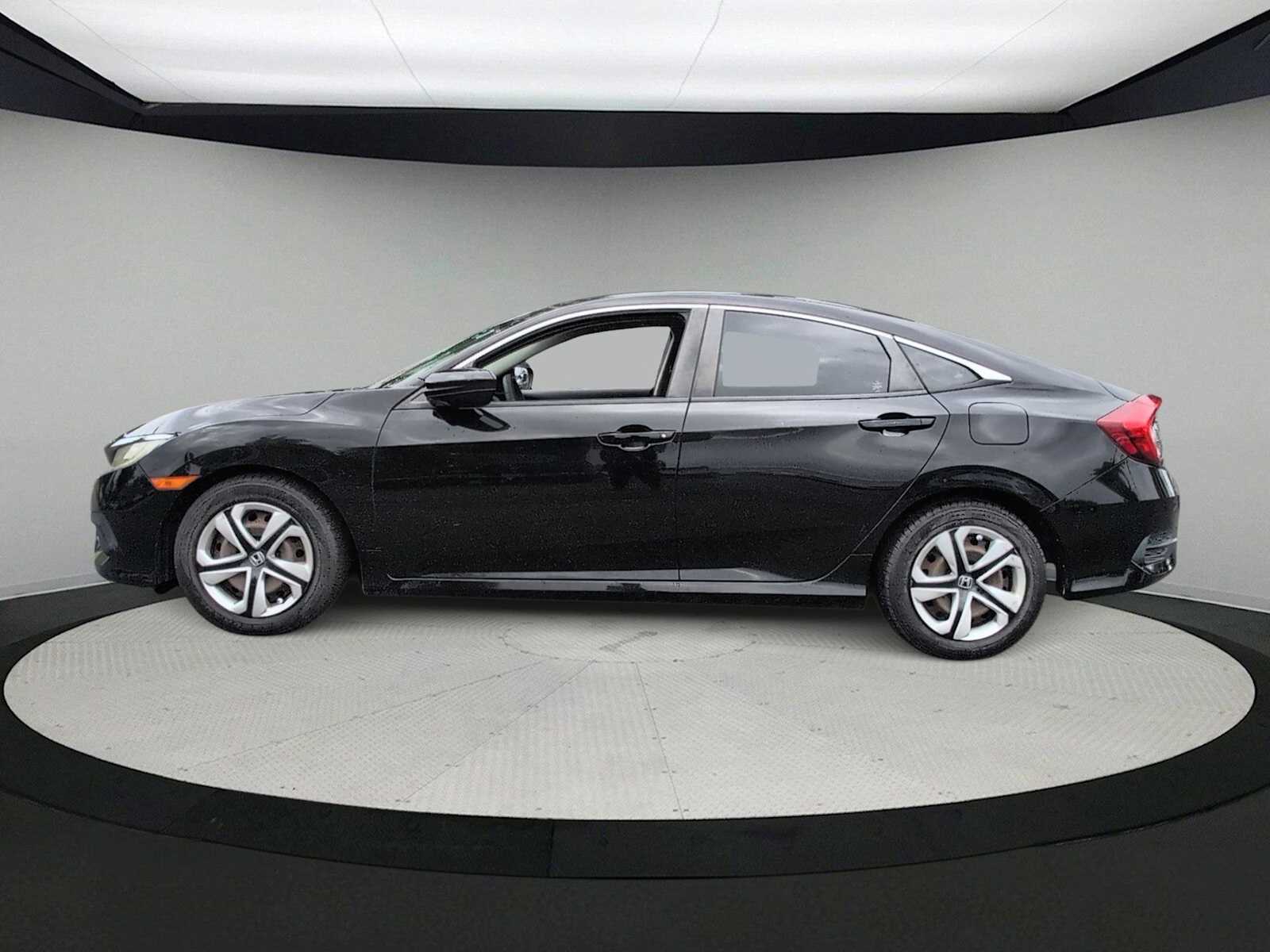 Thumbnail: 2016 Honda Civic - 5