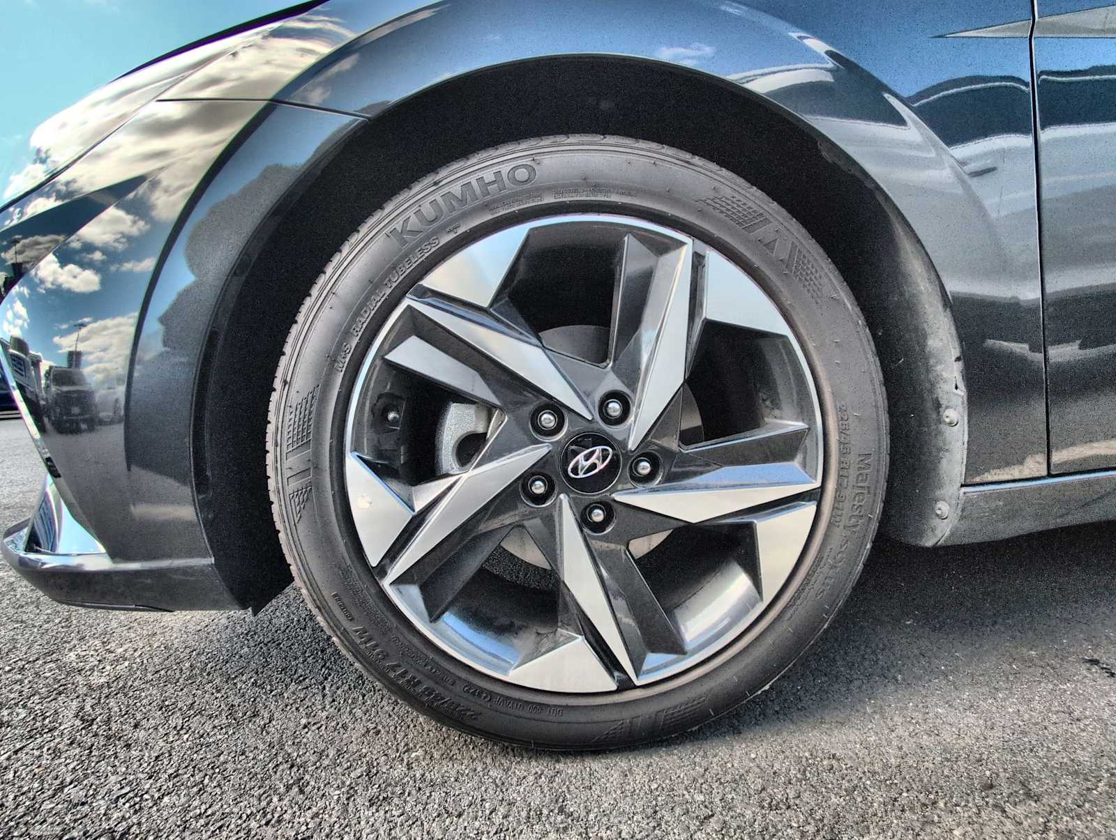 Thumbnail: 2023 Hyundai Elantra - 14