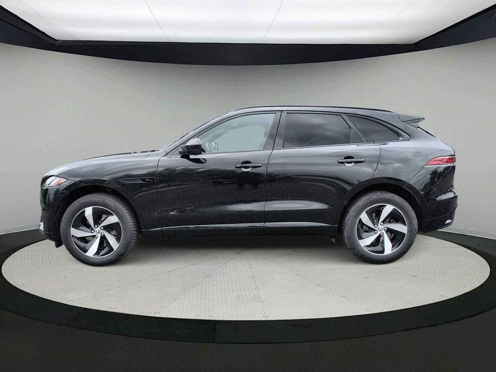 Thumbnail: 2025 Jaguar F-Pace - 5
