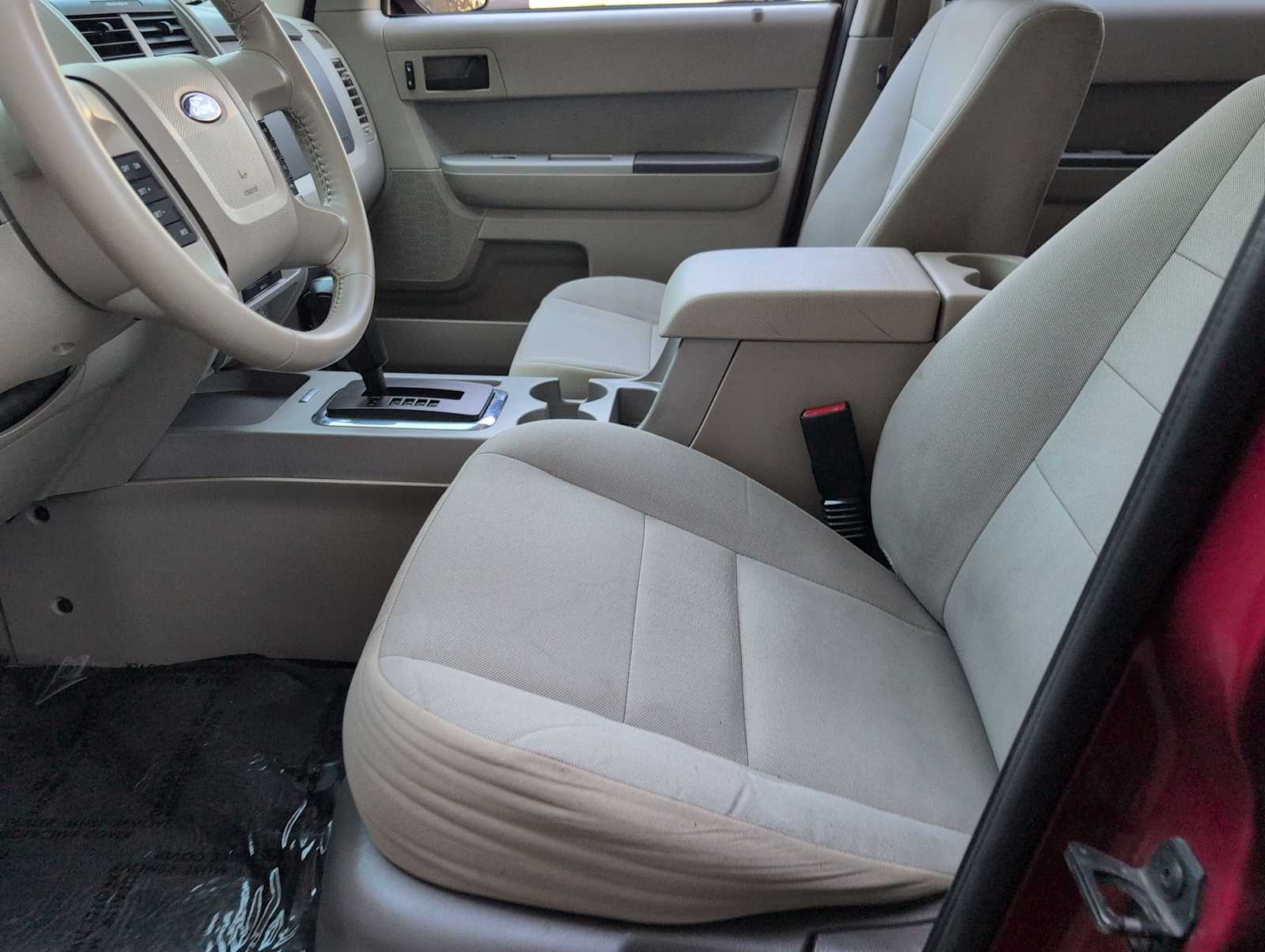 Thumbnail: 2012 Ford Escape - 16