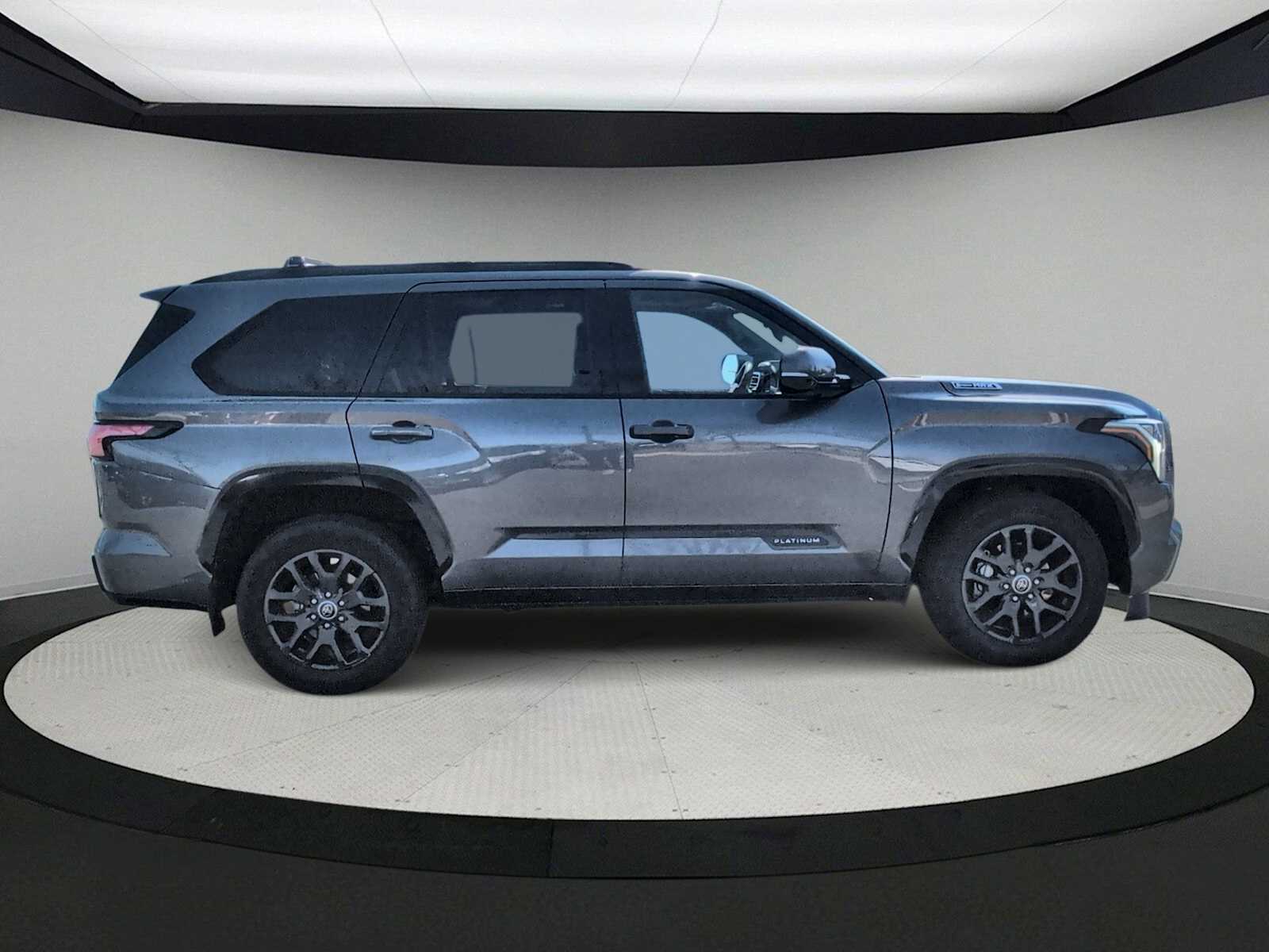Thumbnail: 2023 Toyota Sequoia - 9