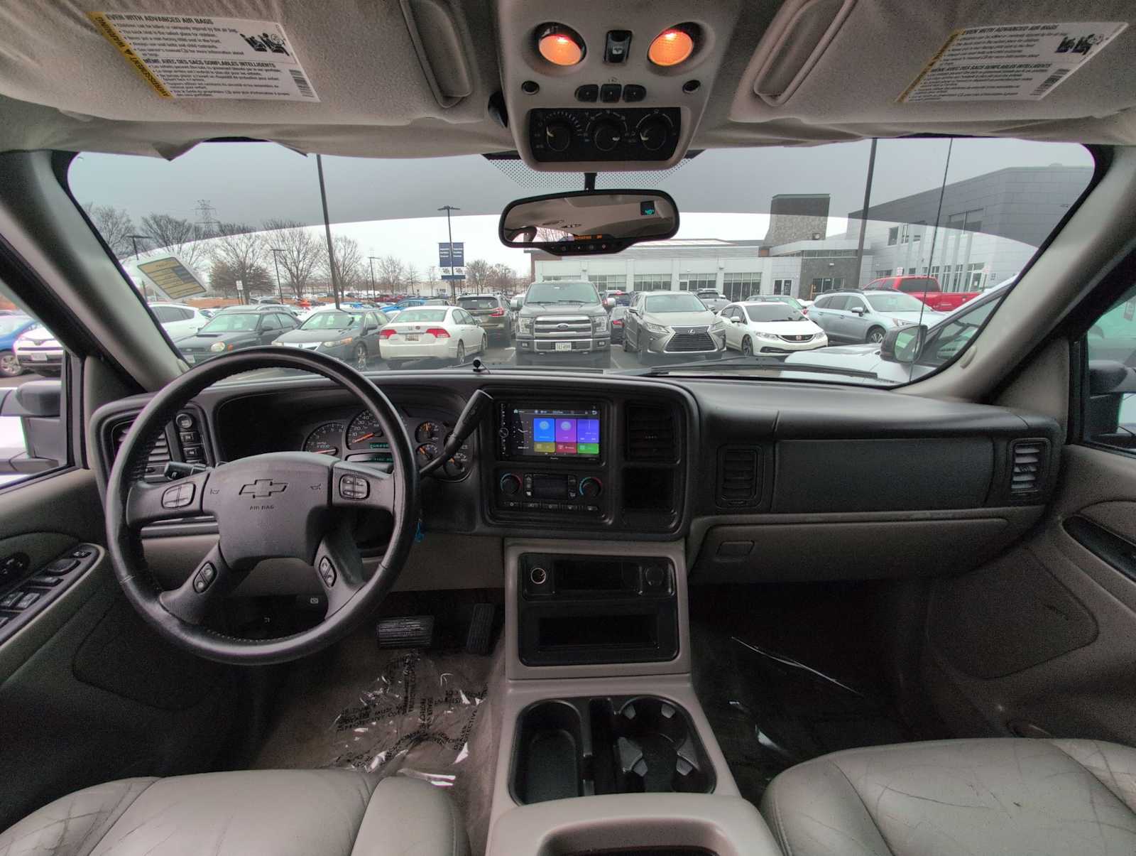 Thumbnail: 2005 Chevrolet Suburban - 16