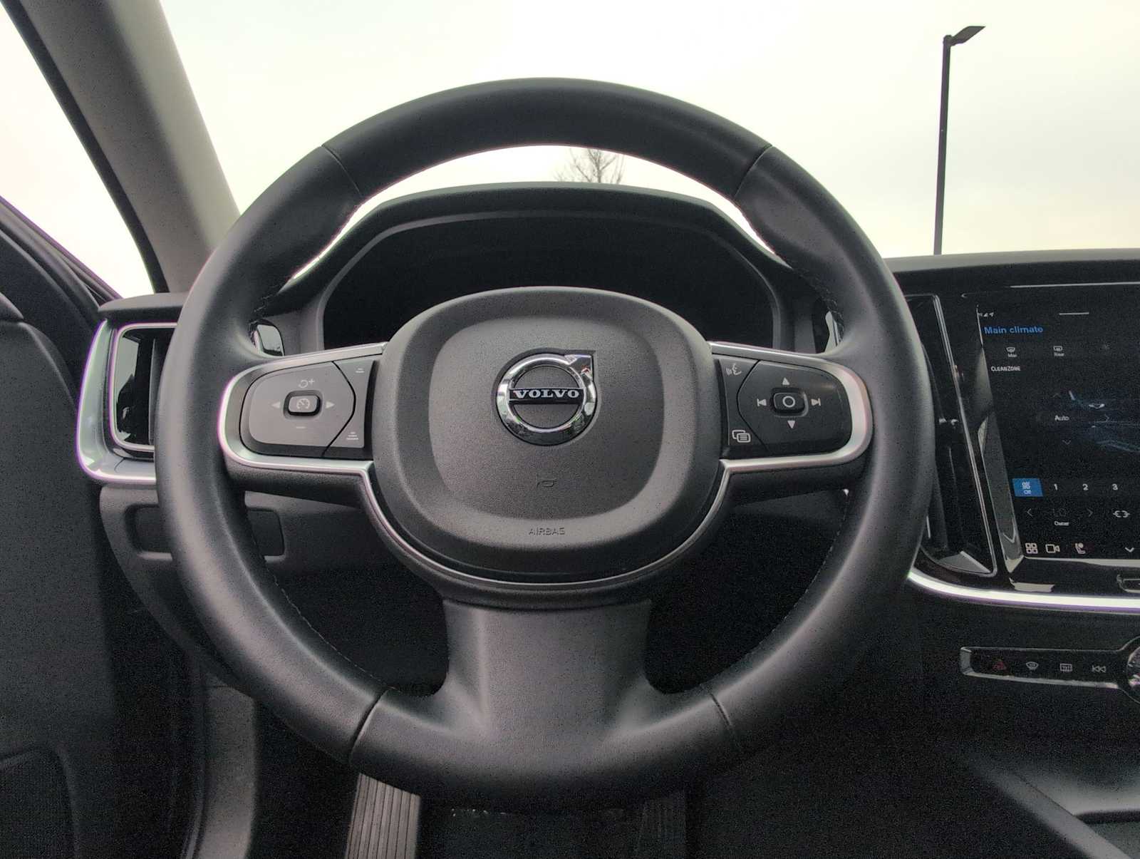 Thumbnail: 2024 Volvo S60 - 22