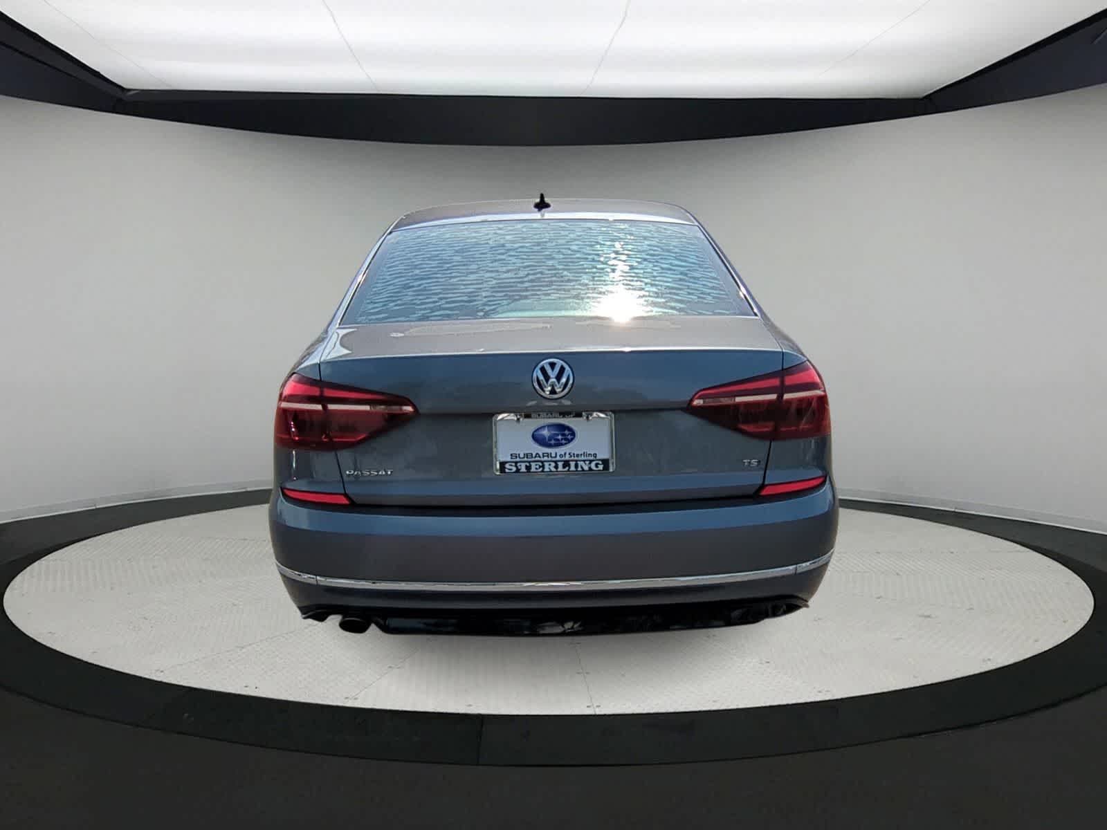 Thumbnail: 2018 Volkswagen Passat - 7