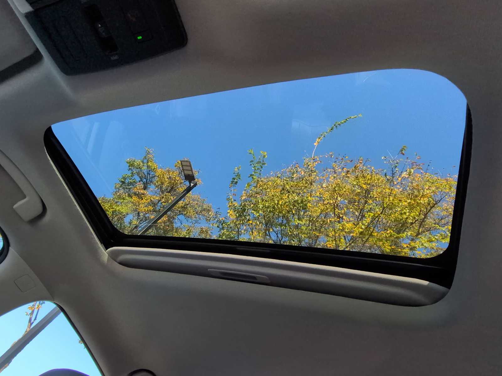 Thumbnail: 2022 Nissan Sentra - 19