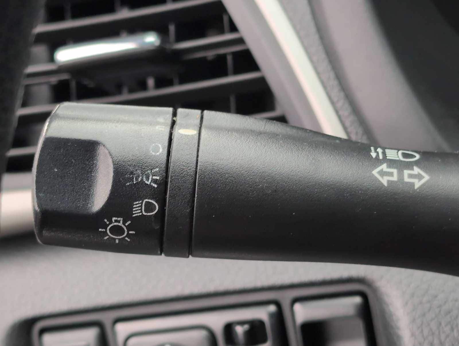 Thumbnail: 2015 Nissan Sentra - 26