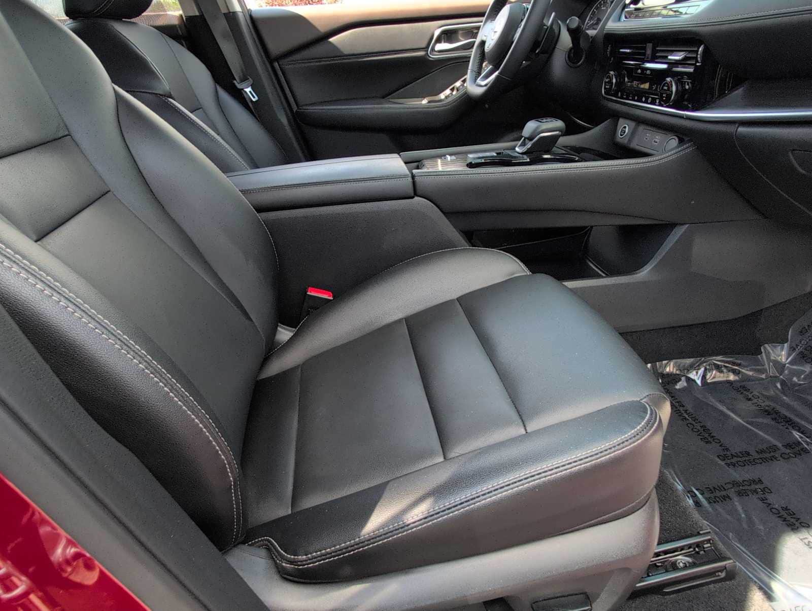 Thumbnail: 2021 Nissan Rogue - 21