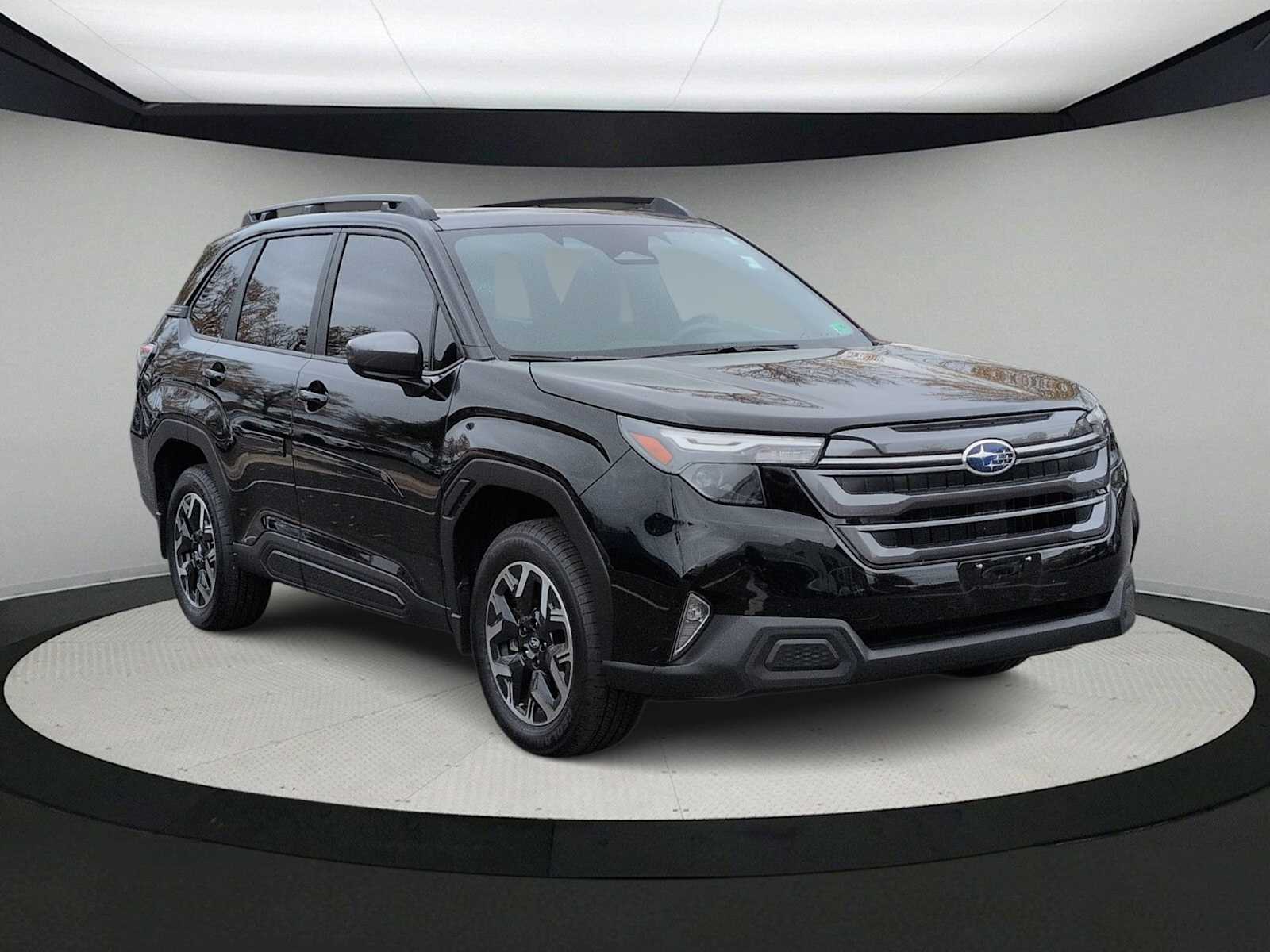 2025 Subaru Forester Premium photo 2