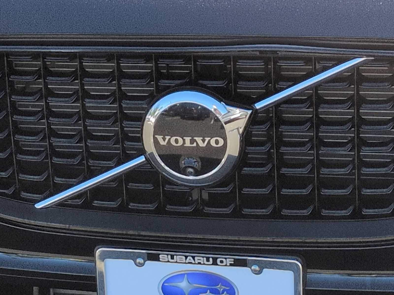 Thumbnail: 2025 Volvo XC60 - 11