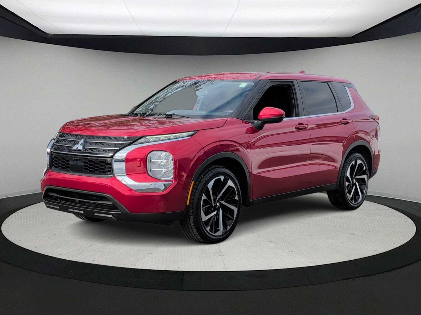 Thumbnail: 2022 Mitsubishi Outlander - 4