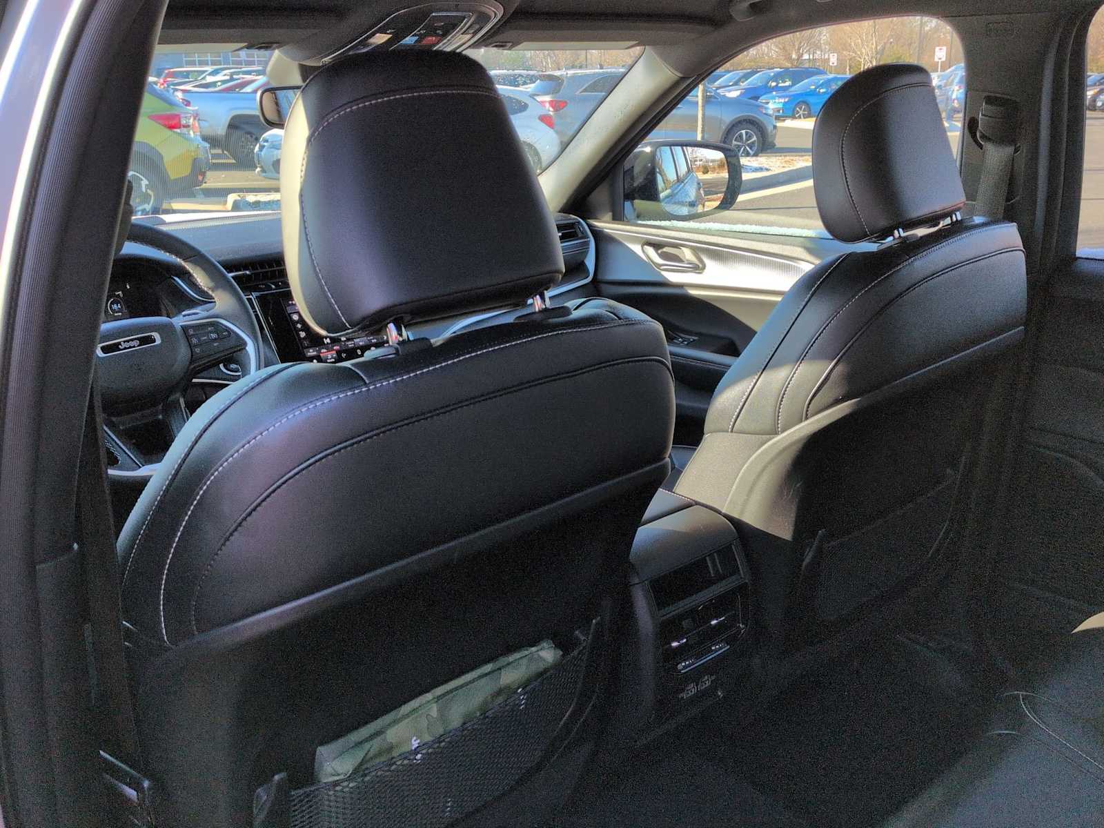 Thumbnail: 2024 Jeep Grand Cherokee - 18