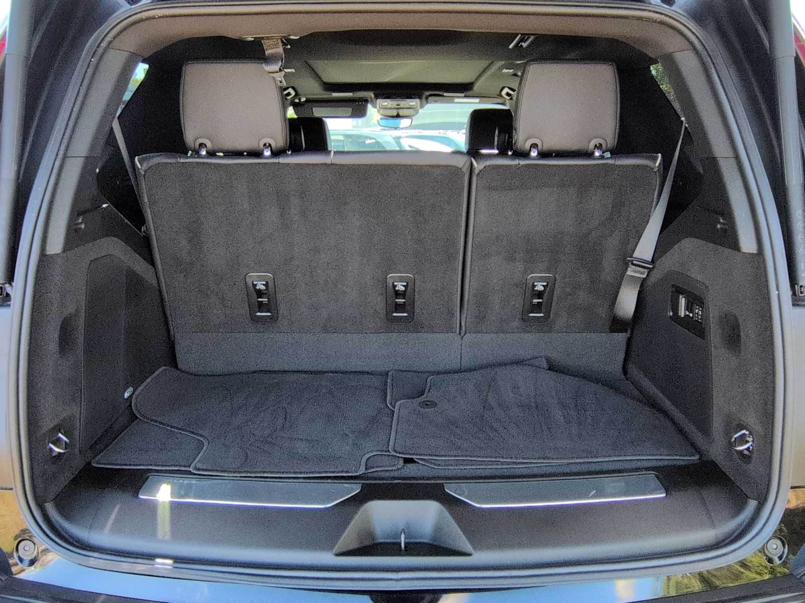 Thumbnail: 2024 Cadillac Escalade - 36